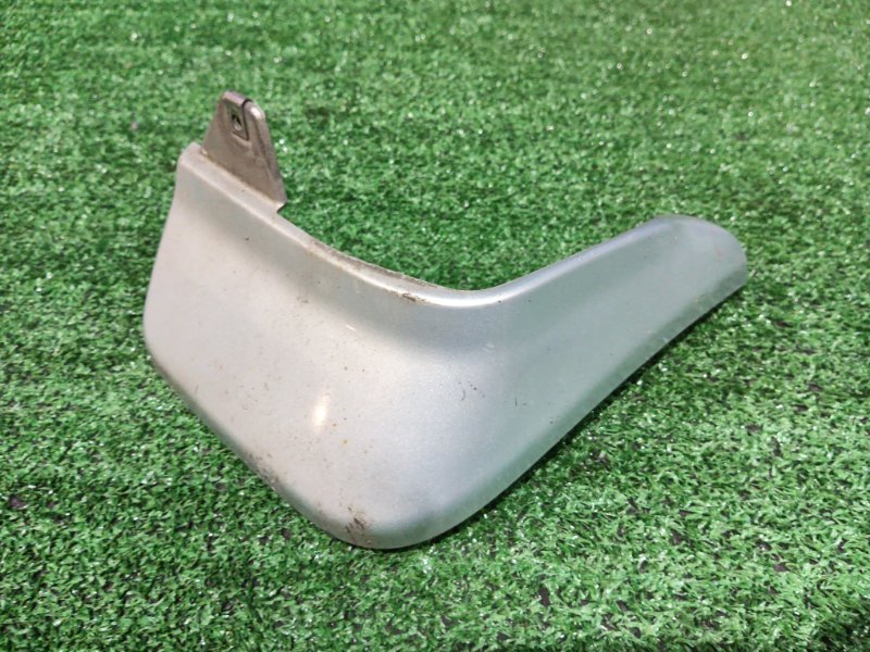 Брызговик Honda Fit GD1 L13A передний правый (б/у)