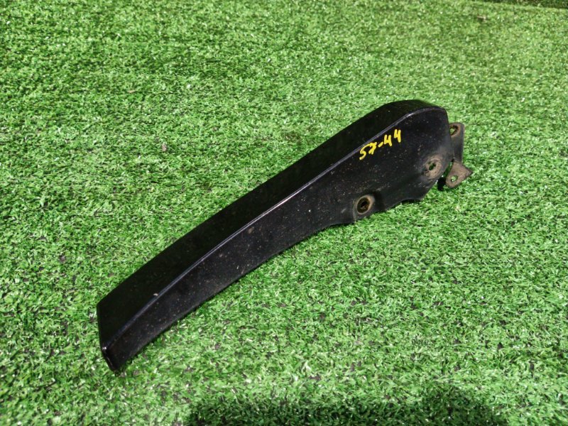 Накладка на крыло Toyota Voxy ZRR70 3ZR-FE 2008 задняя правая (б/у)