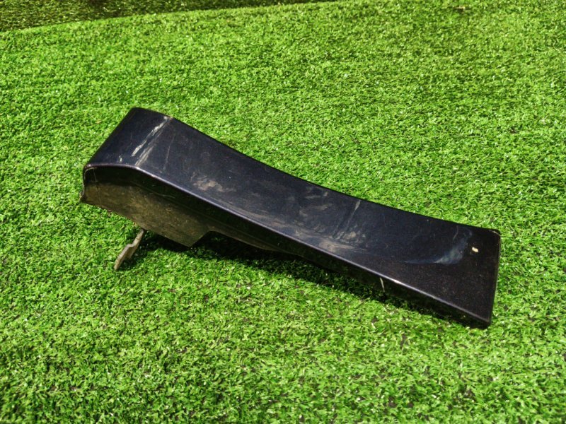 Накладка на крыло Toyota Voxy ZRR75 3ZR-FAE 2008 передняя левая (б/у)