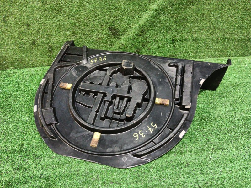 Пол багажника Toyota Vitz SCP10 1SZ-FE 2004 (б/у)