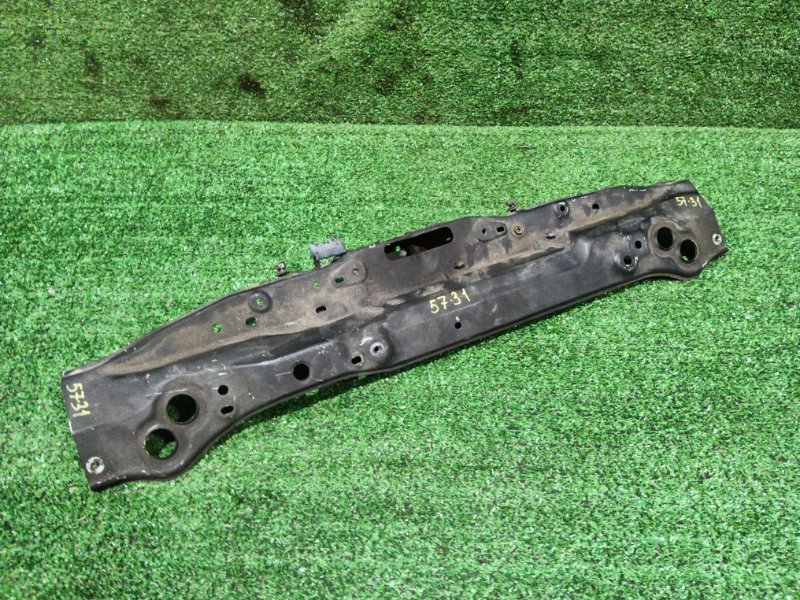 Рамка радиатора Toyota Crown GRS181 4GR-FSE 2005 (б/у)