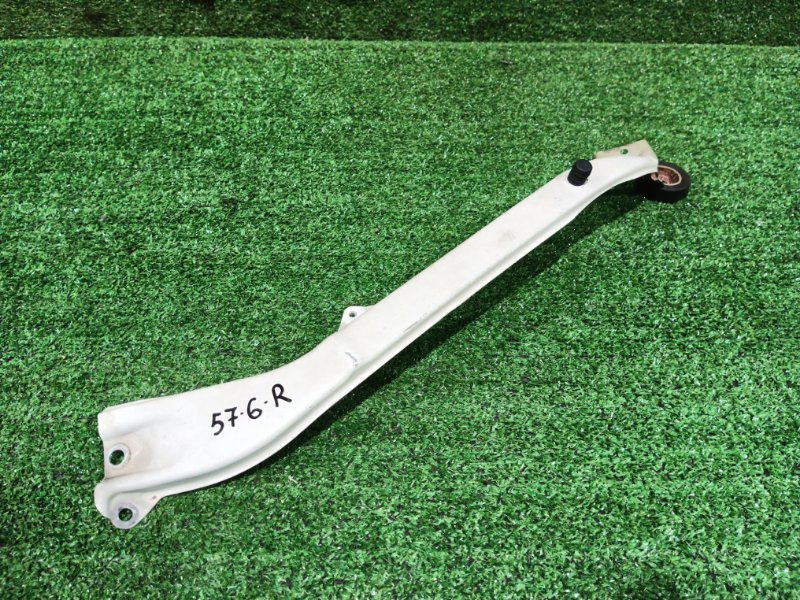 Рамка радиатора Mitsubishi Colt Z21A 4A90 2010 правая (б/у)