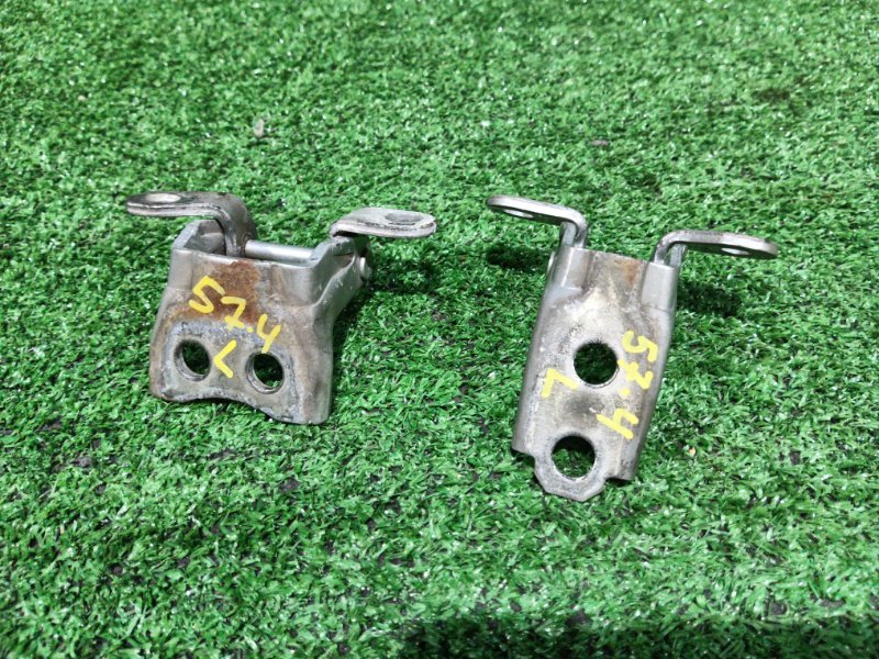 Кронштейн двери Honda Vezel RU3 LEB 2015 левый (б/у)