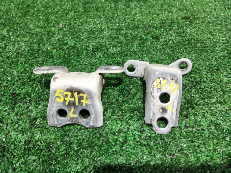 Кронштейн двери Honda Stepwgn RK1 R20A левый (б/у)