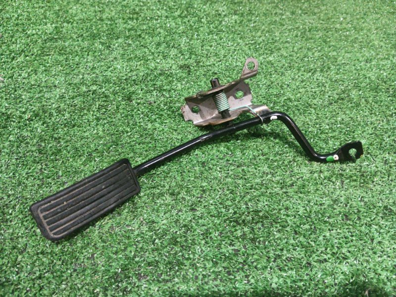Педаль Honda Fit GD1 L13A (б/у)