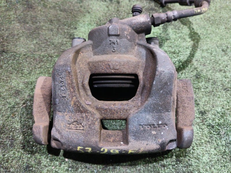 Суппорт Volvo V70 B4204T 2016 передний левый (б/у)