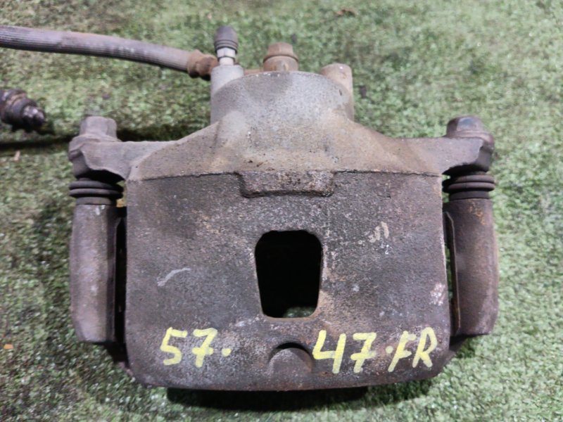 Суппорт Nissan March AK12 CR12DE 2008 передний правый (б/у)