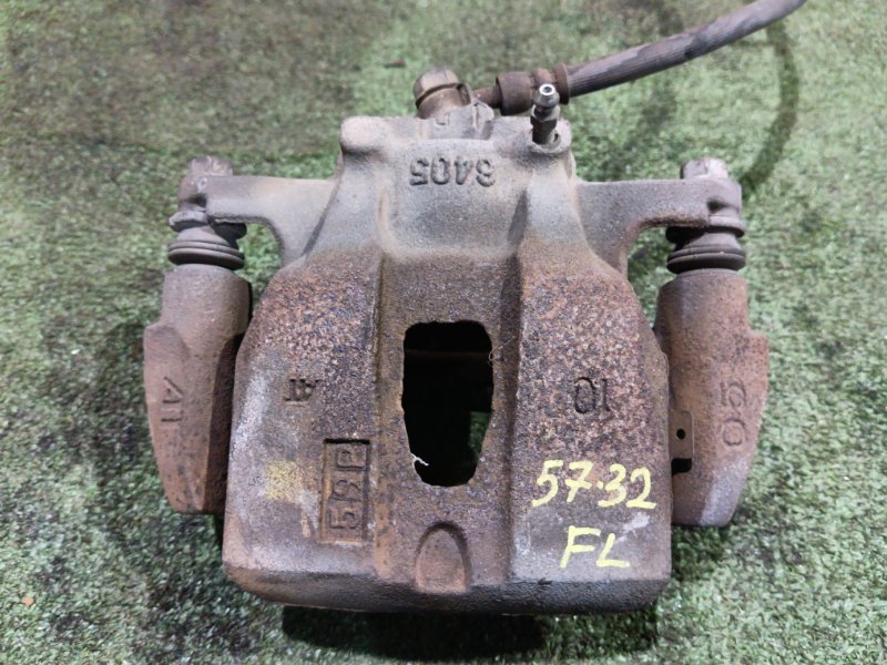 Суппорт Toyota Voxy AZR60 1AZ-FSE 2005 передний левый (б/у)