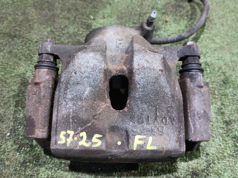 Суппорт Toyota Voxy ZRR75 3ZR-FAE 2008 передний левый (б/у)