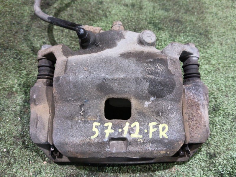 Суппорт Nissan NV200 VM20 HR16DE 2012 передний правый (б/у)