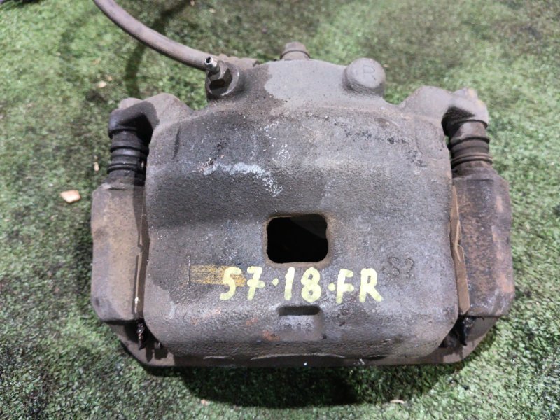 Суппорт Nissan NV200 VM20 HR16DE 2013 передний правый (б/у)