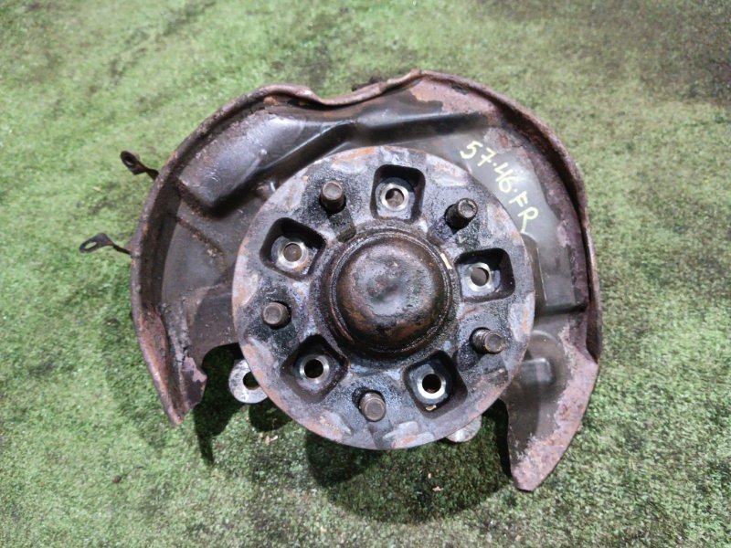 Ступица Toyota Hiace RZH111 2RZ-E 2002 передняя правая (б/у)