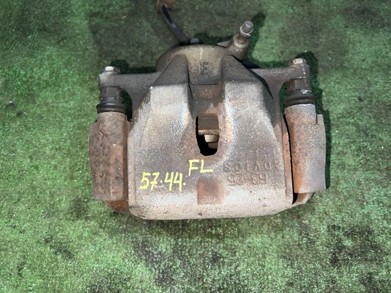 Суппорт Toyota Voxy ZRR70 3ZR-FE 2008 передний левый (б/у)