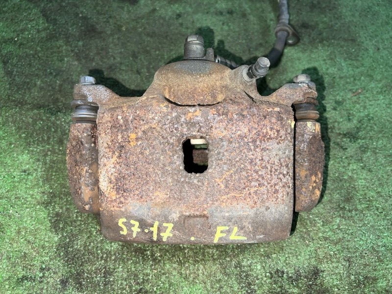 Суппорт Honda Stepwgn RK1 R20A передний левый (б/у)