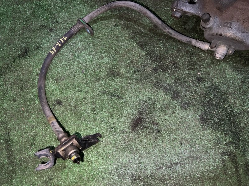 Шланг тормозной Honda Vezel RU3 LEB 2015 передний левый (б/у)