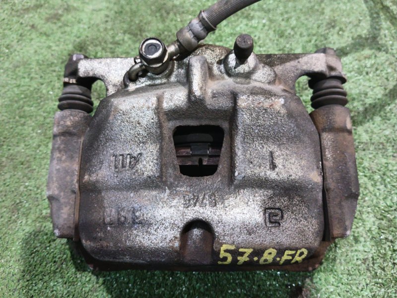 Суппорт Toyota LiteAce S412M 3SZ-VE 2013 передний правый (б/у)