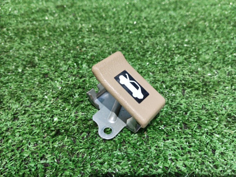 Рычаг открывания капота Honda Stepwgn RF3 K20A 2002 (б/у)