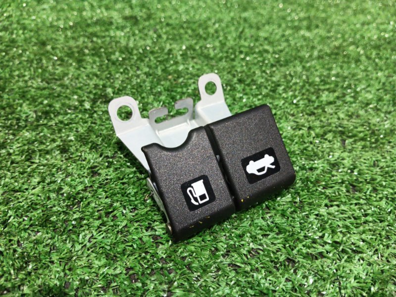 Рычаг открывания капота Nissan Tiida NC11 HR15DE 2007 (б/у)