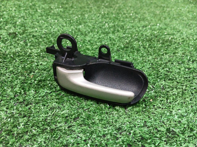 Ручка внутренняя Toyota Vitz SCP10 1SZ-FE 2004 передняя левая (б/у)