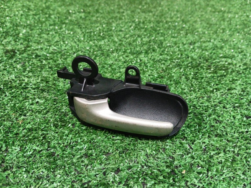 Ручка внутренняя Toyota Vitz SCP10 1SZ-FE 2004 задняя левая (б/у)