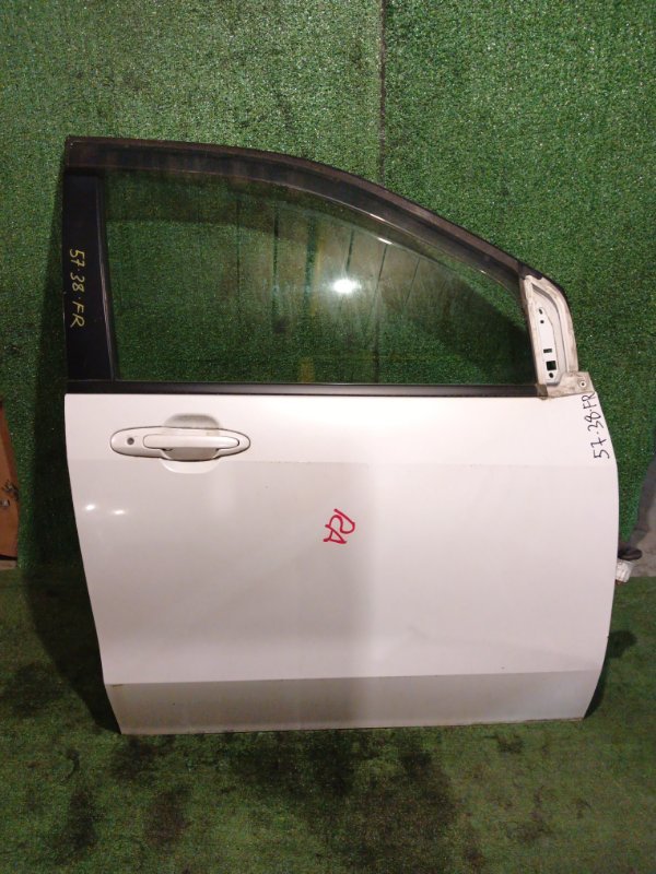 Дверь боковая Mazda MPV LW3W L3-DE 2004 передняя правая (б/у)