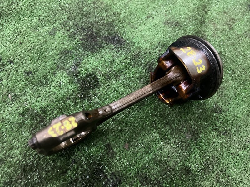 Поршень с шатуном Honda Mobilio GB1 L15A (б/у)