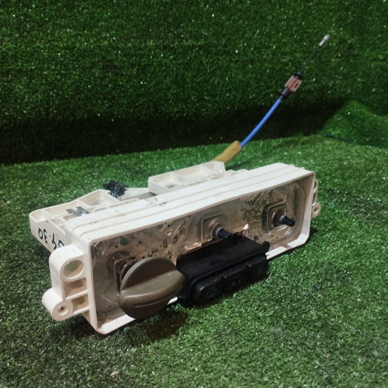 Блок управления климат-контролем Mitsubishi Colt Z24W 4A91 (б/у)