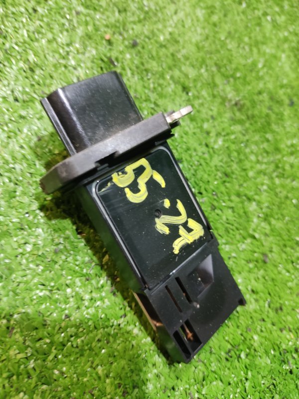 Датчик расхода воздуха Nissan NOTE E12 HR12DE 2012 (б/у)