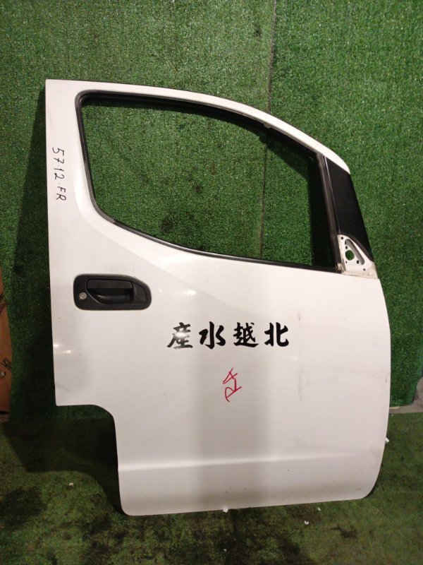Дверь боковая Nissan NV200 VM20 HR16DE 2012 передняя правая (б/у)