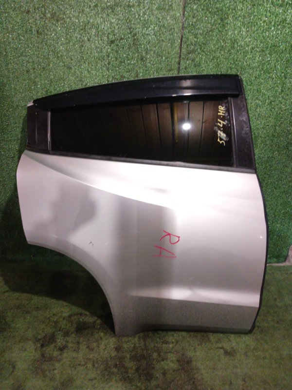 Дверь боковая Honda Vezel RU3 LEB 2015 задняя правая (б/у)