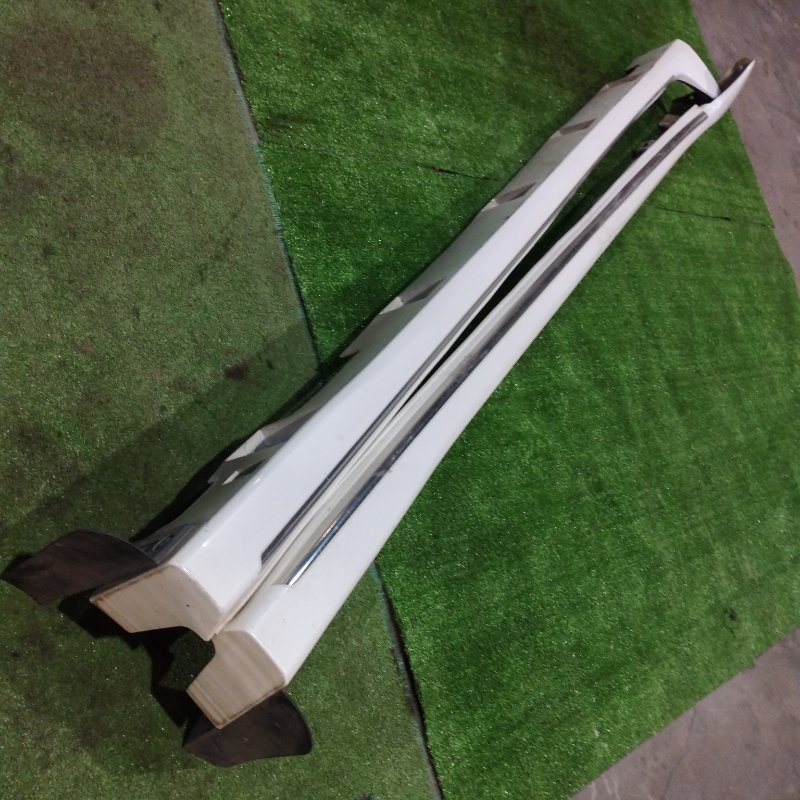 Порог Mazda MPV LY3P L3-VE 2006 (б/у)