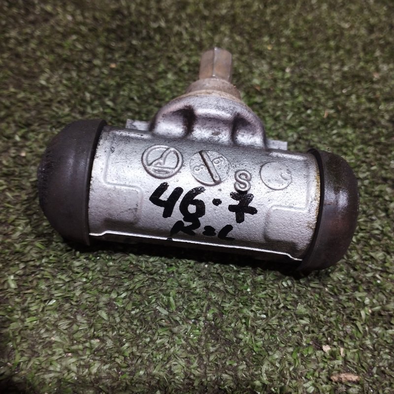 Рабочий тормозной цилиндр Toyota RACTIS NCP100 1NZ-FE задний (б/у)