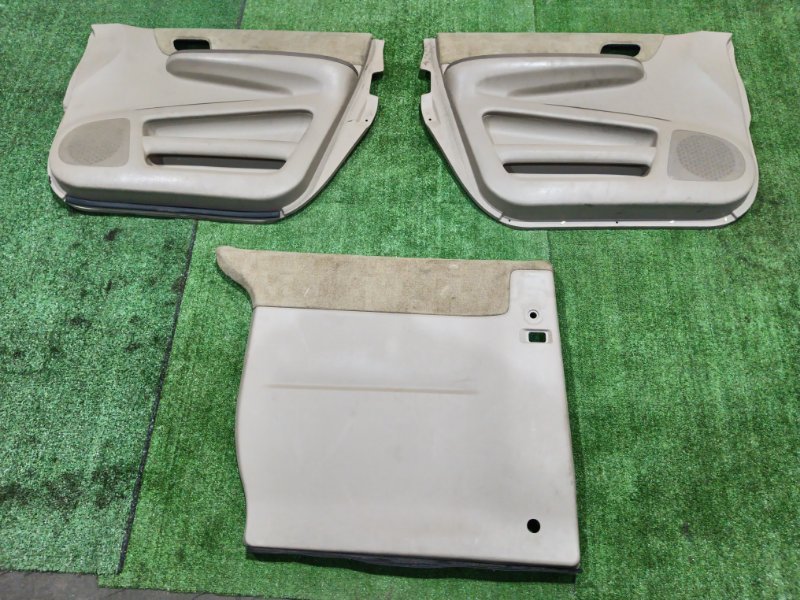 Обшивка двери Honda Stepwgn RF3 K20A (б/у)