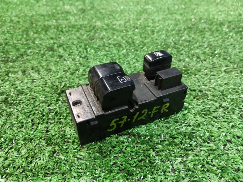 Блок управления стеклоподъемниками Nissan NV200 VM20 HR16DE 2012 передний правый (б/у)