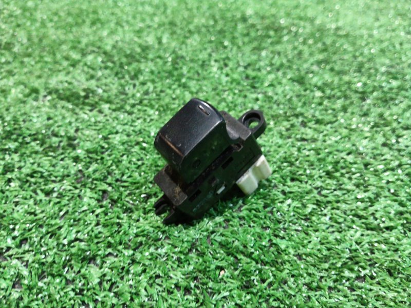 Кнопка стеклоподъемника Nissan NV200 VM20 HR16DE 2012 передняя левая (б/у)