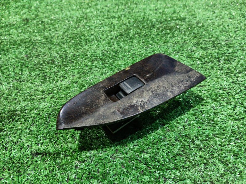 Кнопка стеклоподъемника Toyota MARK II JZX90 1JZ-GE 1994 передняя левая (б/у)