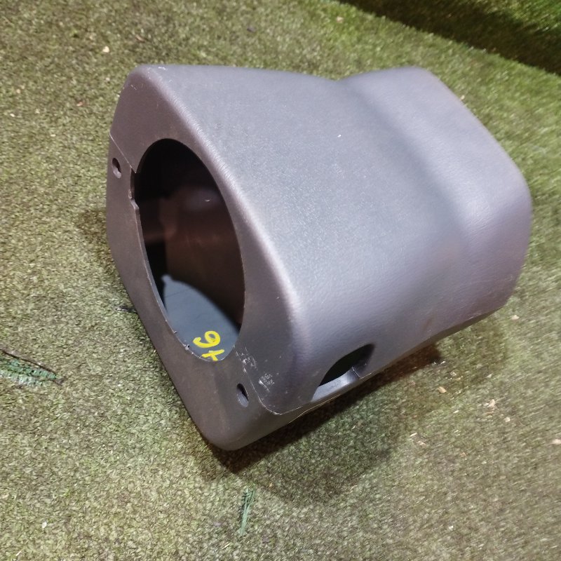 Кожух рулевой колонки Toyota Hiace RZH111 2RZ-E 2002 (б/у)