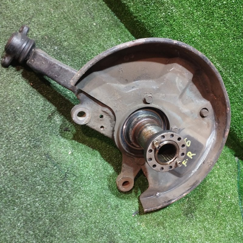 Кулак поворотный Mazda Proceed UV56R G5-E передний правый (б/у)