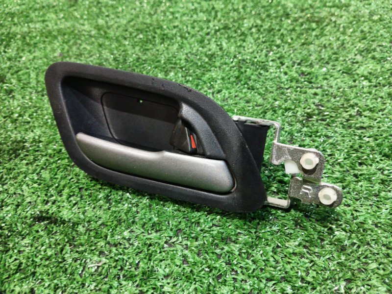 Ручка внутренняя Honda Edix BE3 K20A 2008 передняя правая (б/у)