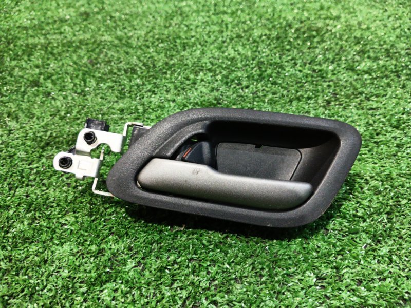 Ручка внутренняя Honda Edix BE3 K20A 2008 задняя левая (б/у)