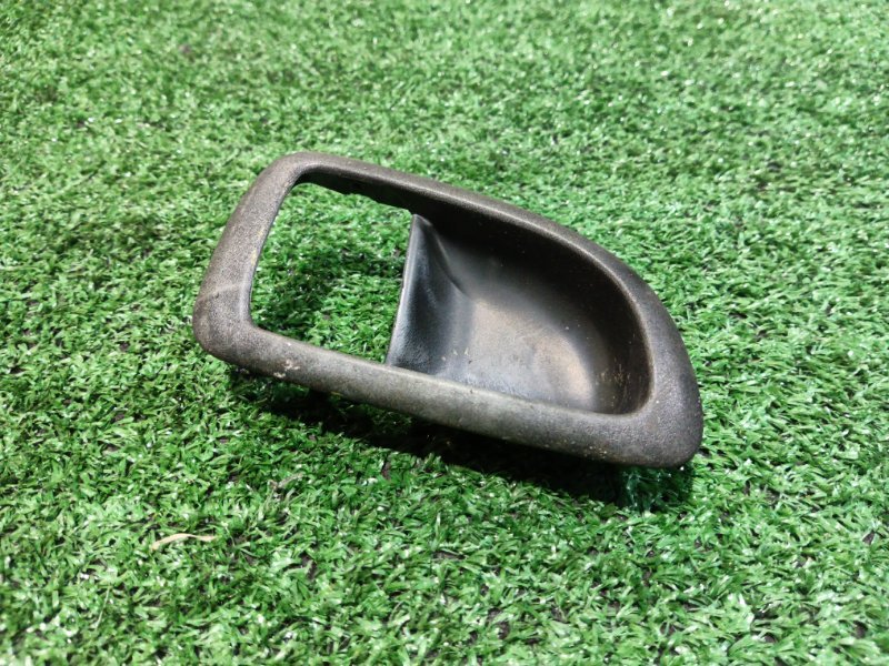 Вставка под ручку двери салона Toyota MARK II JZX90 1JZ-GE 1994 передняя левая (б/у)