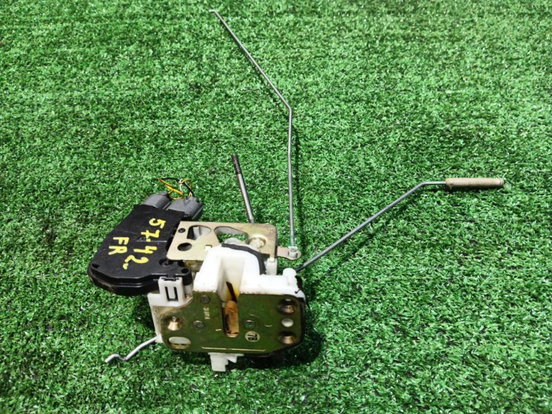 Замок дверной Honda Stepwgn RF3 K20A передний правый (б/у)