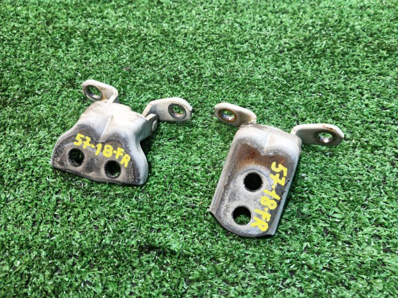 Кронштейн двери Nissan NV200 VM20 HR16DE 2013 передний правый (б/у)