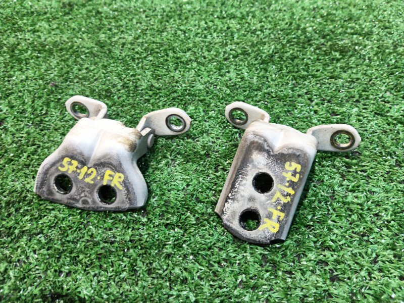 Кронштейн двери Nissan NV200 VM20 HR16DE 2012 передний правый (б/у)