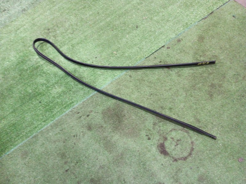 МОЛДИНГ НА КРЫШУ Nissan Serena NC25 MR20DE 2006 правый (б/у)