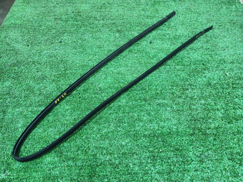 МОЛДИНГ НА КРЫШУ Nissan Tiida NC11 HR15DE 2007 правый (б/у)