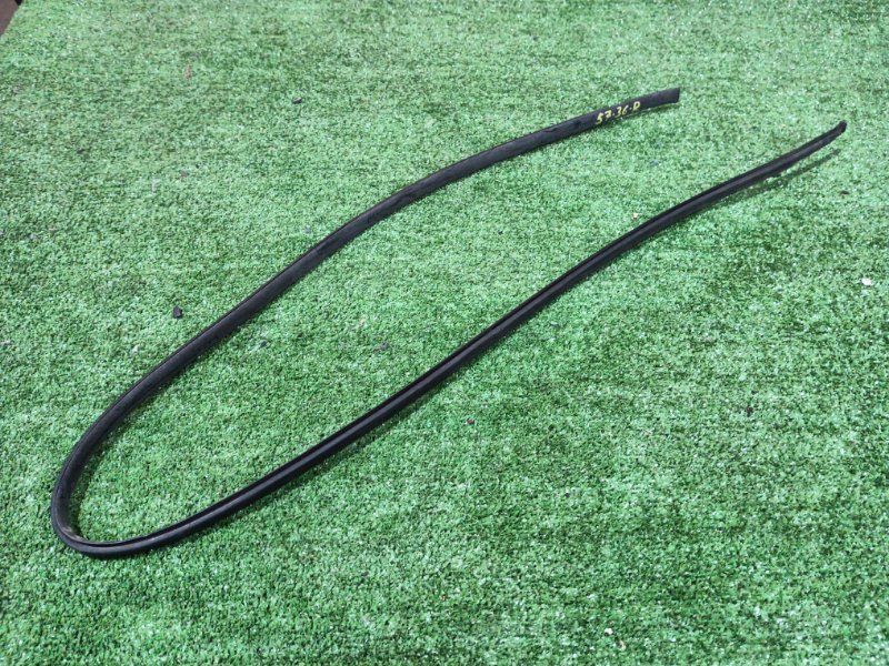 МОЛДИНГ НА КРЫШУ Toyota Vitz SCP10 1SZ-FE 2004 правый (б/у)