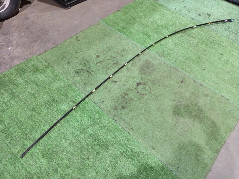 МОЛДИНГ НА КРЫШУ Mitsubishi Grandis NA4W 4G69 2004 правый (б/у)