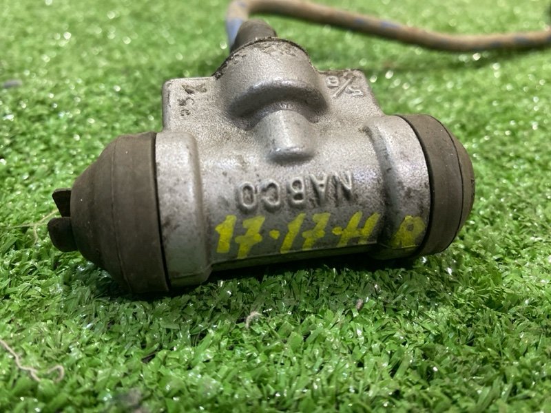 Рабочий тормозной цилиндр Subaru Sambar TT2 EN07 задний правый (б/у)