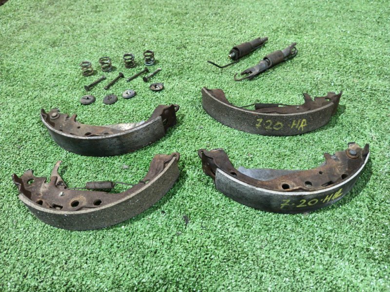 Колодки тормозные Toyota Allion NZT240 1NZ-FE задние (б/у)